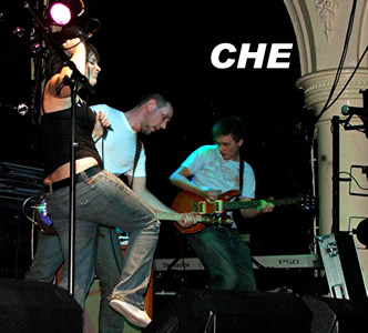 Che or The Che as they were for one night only. Click here for their myspace and listen out for the excellent 'Headrush'